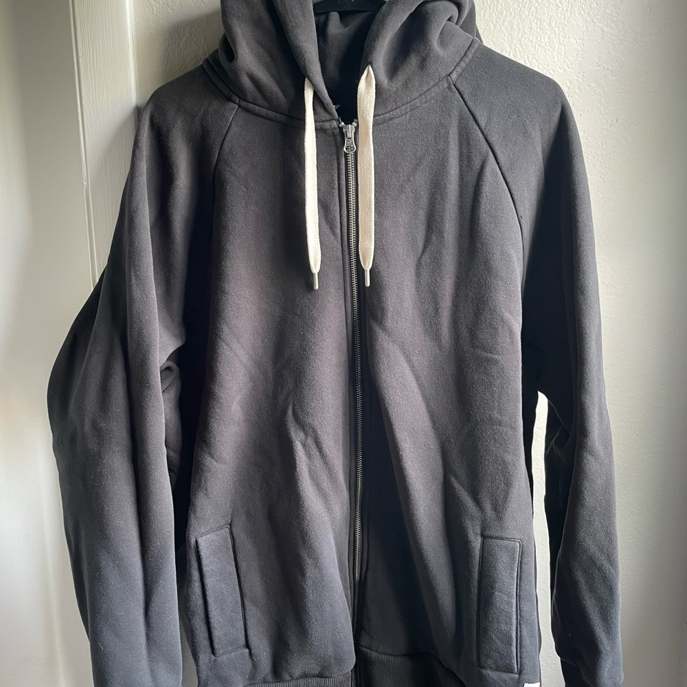 Vuori Men's Charcoal Zip-Up Hoodie